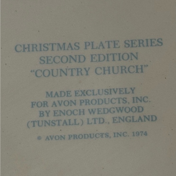 Vintage Avon Wedgwood 1974 Christmas Plate, Country Church Collectible - Picture 13 of 15